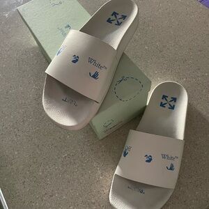 Off white slides